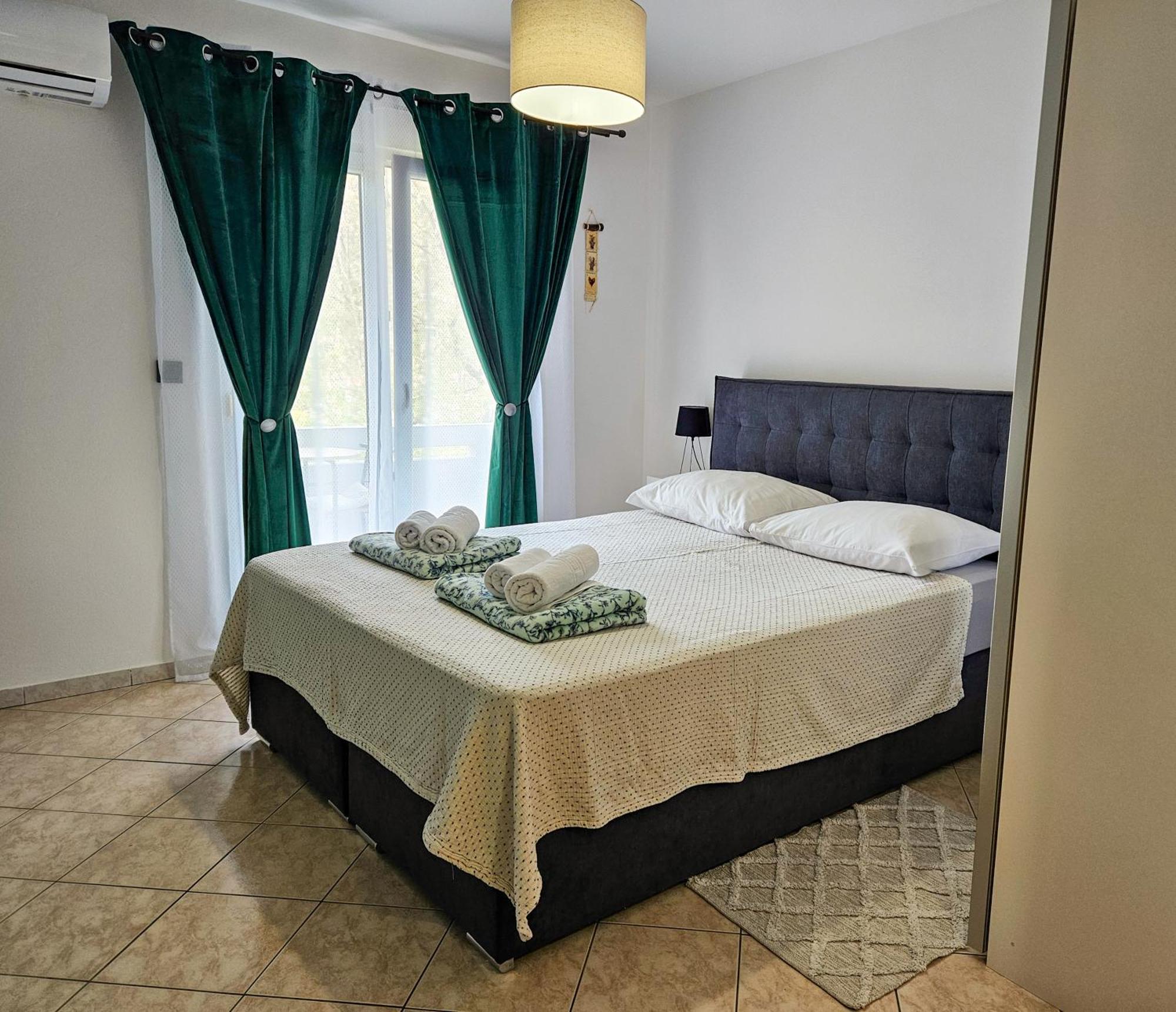 Apartments Mira Baska  Luaran gambar